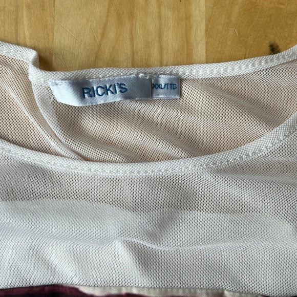 Ricki’s T shirt - Picture 2 of 3